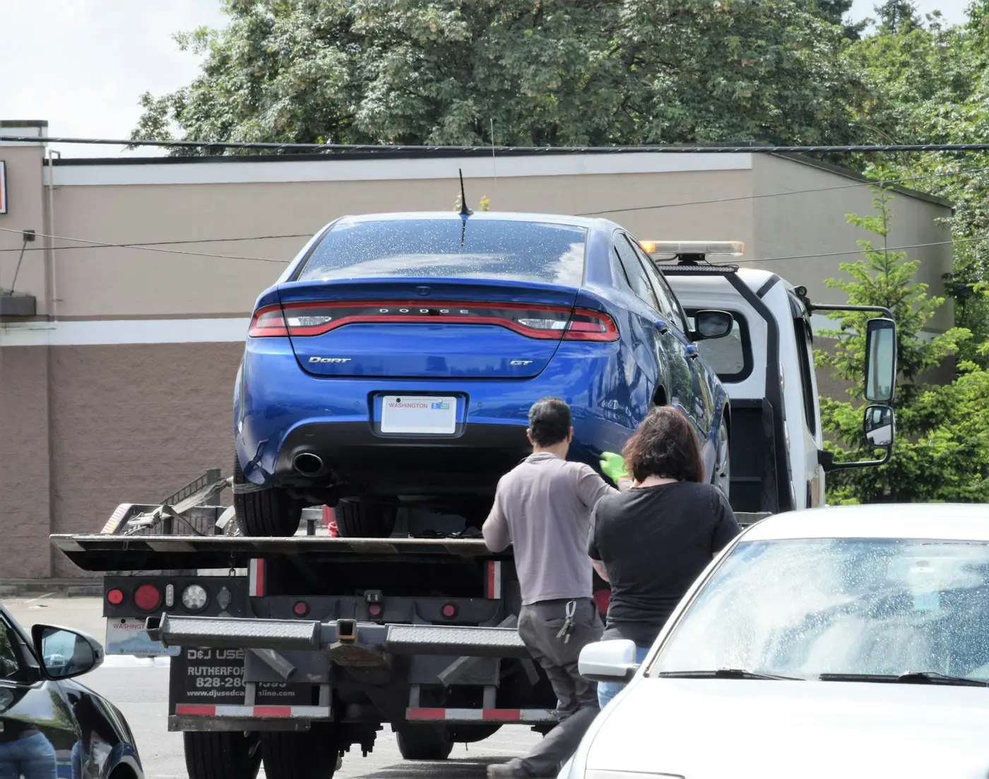 Flatbed towing service in Sharjah