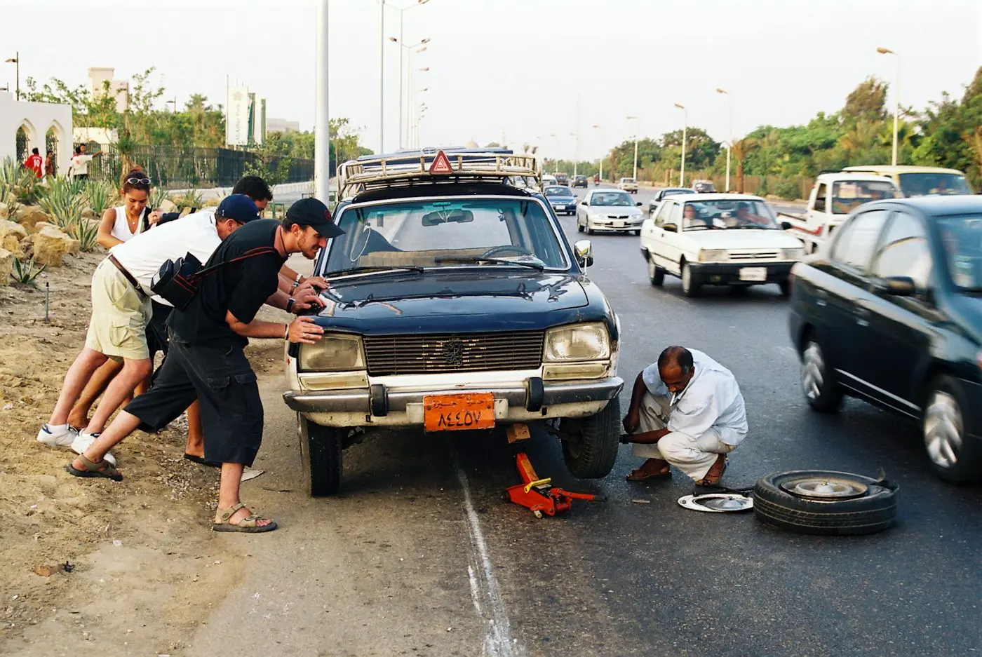 Tyre change on the roadside in Sharjah